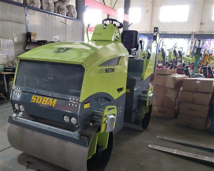 擼起袖子加油干！小型壓路機(jī)企業(yè)讓創(chuàng)新發(fā)揮最大的生產(chǎn)力！