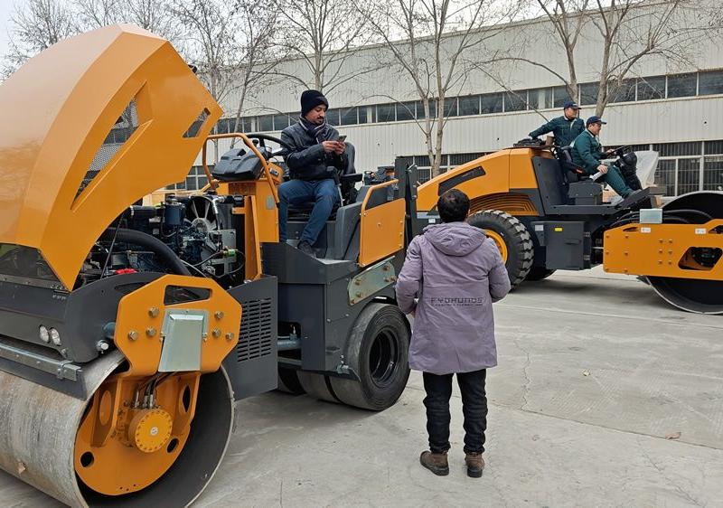 國(guó)外客戶來(lái)我廠參觀考察，并達(dá)成合作意向